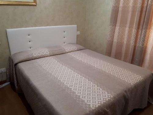 Renting Rooms image 3